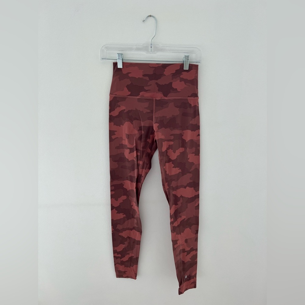 Lululemon Pink Camouflage (Watercolor beach special edition) Align 28” leggings